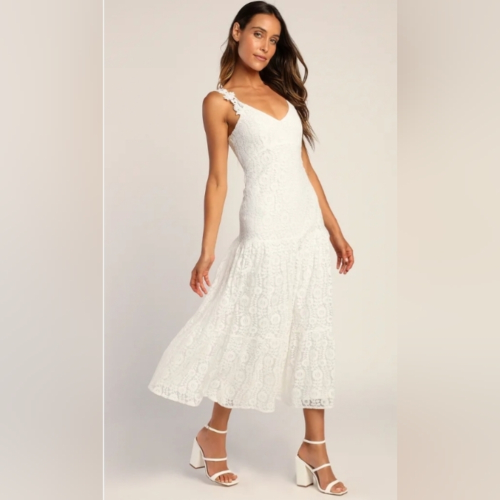 LULU'S  "Forever Yours" White Lace Sleeveless V-Neck Midi Dress.       NWT